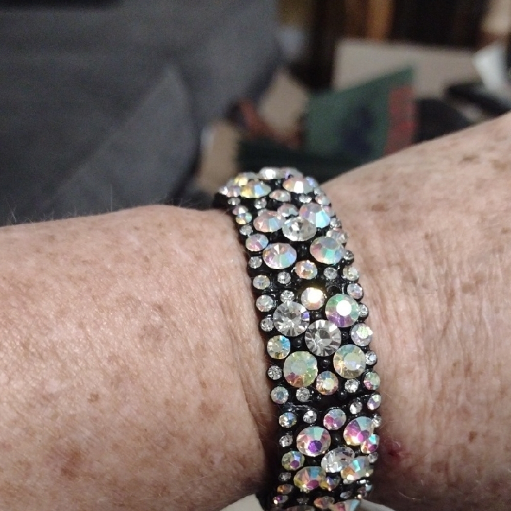 Elegant Black and Silver Crystal Stretch Bracelet